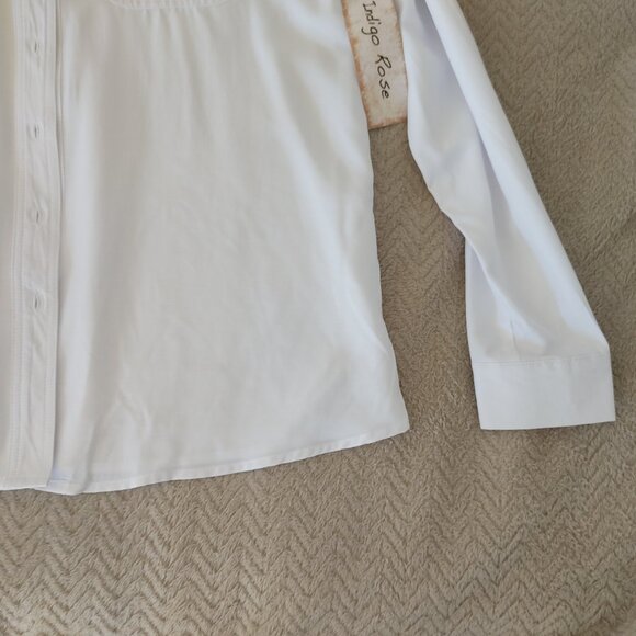 Indigo Rose Women's Shirt Size: M, Color: White - Picture 10 of 16